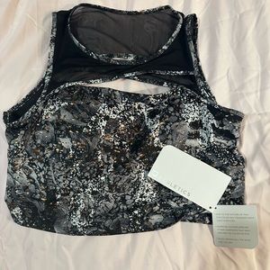fabletics sports crop tank